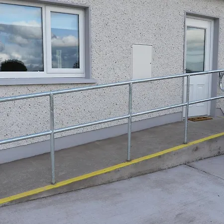 Laneside Haven, Castleblayney - Accessible Gated With Garden & Recreation Room! Apartment Monaghan